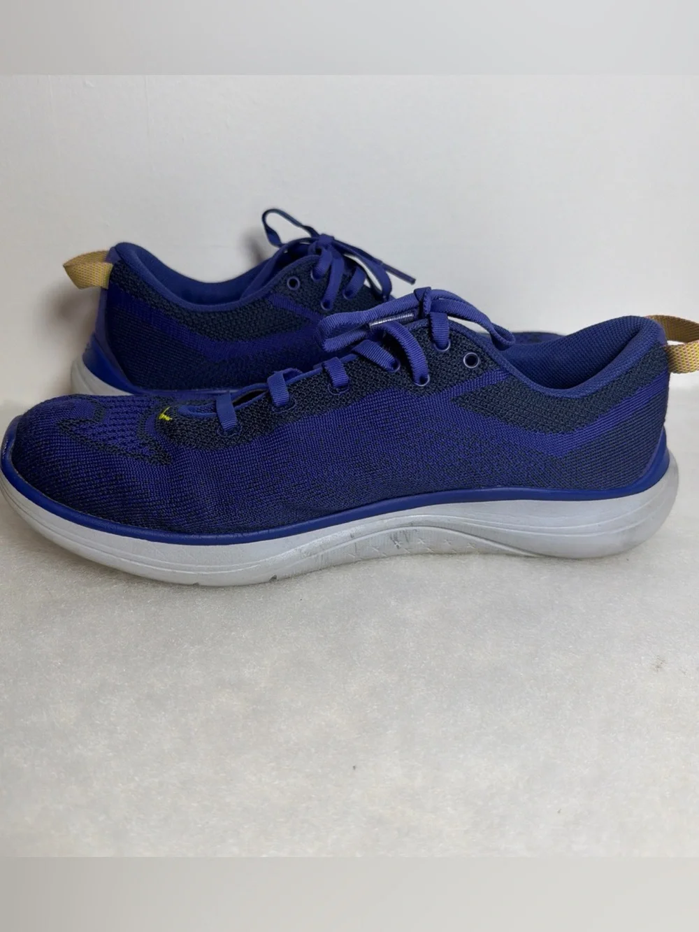 Hoka product pair